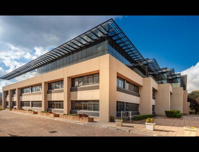 1,000M² OFFICE TO LET IN KENSINGTON